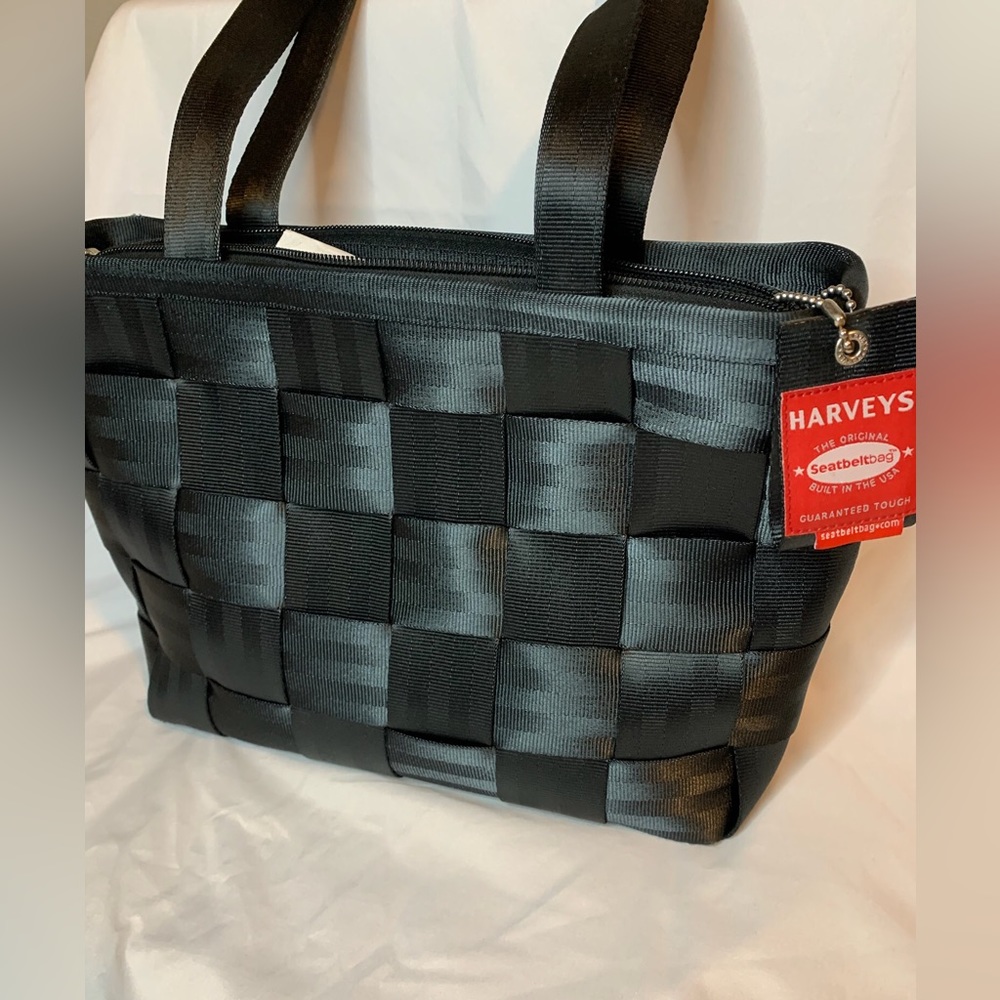 Harvey’s The Original Seatbelt Bag